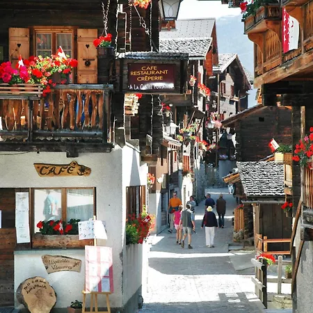 Les Clarines By Interhome