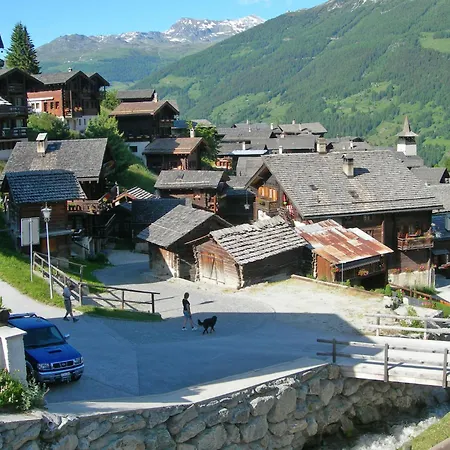 Chalet Les Clarines By Interhome