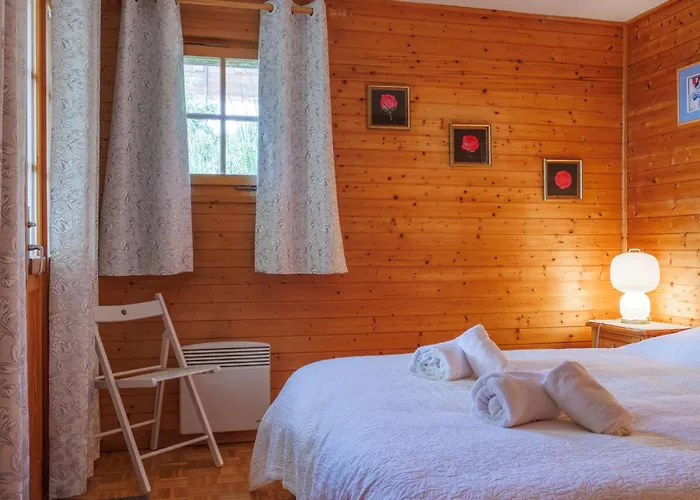 Les Clarines By Interhome شاليه غريمينتز