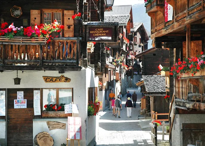 Les Clarines By Interhome